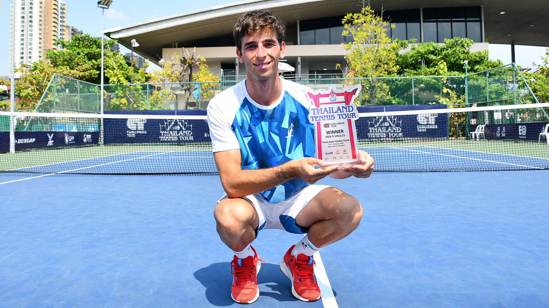 <a href='https://www.atptour.com/en/players/matteo-gigante/g0gd/overview'>Matteo Gigante</a> wins the ATP Challenger 75 event in Nonthaburi, Thailand.