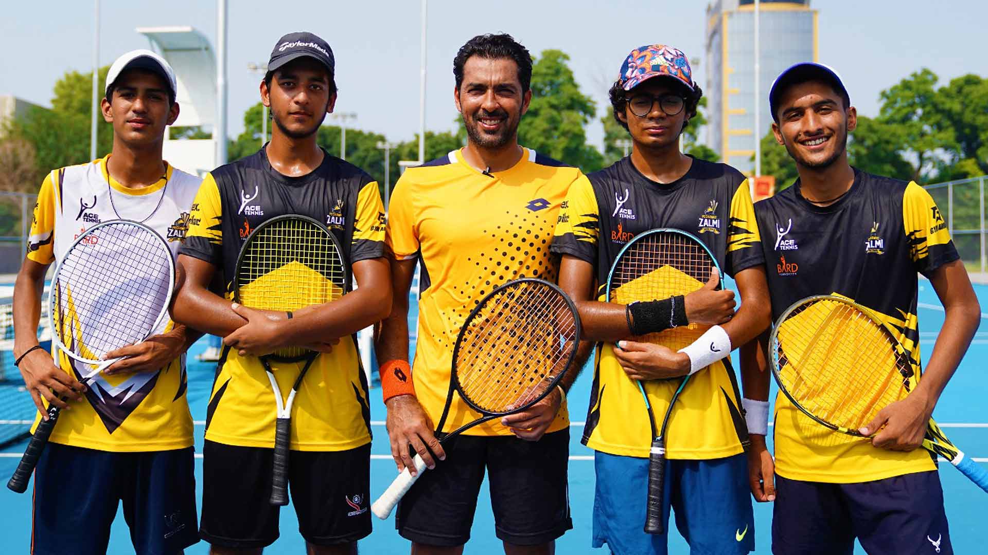 Aisam Ul-Haq Qureshi (centre) has been appointed president of the Pakistan Tennis Federation.