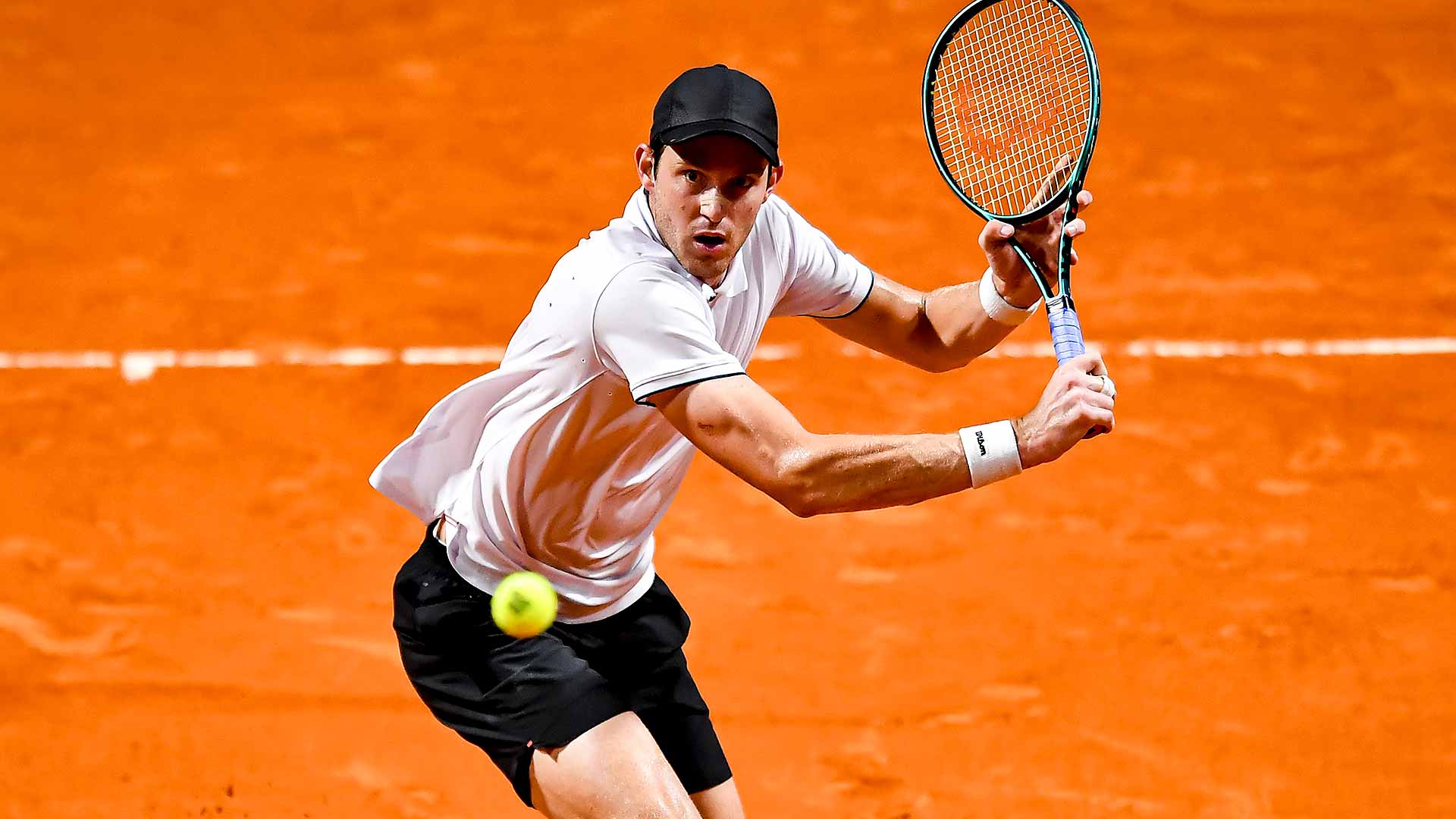 Nicolas Jarry ha ganado tres títulos ATP Tour, todos sobre polvo de ladrillo.