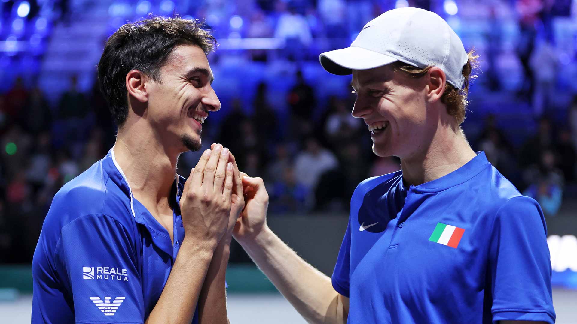 Lorenzo Sonego y Jannik Sinner vencieron a Novak Djokovic y Miomir Kecmanovic en las Finales de Copa Davis 2023.