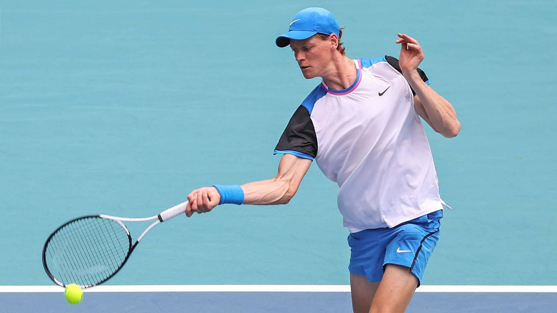 Jannik Sinner in semi-final action against Daniil Medvedev on Friday afternoon in Miami.