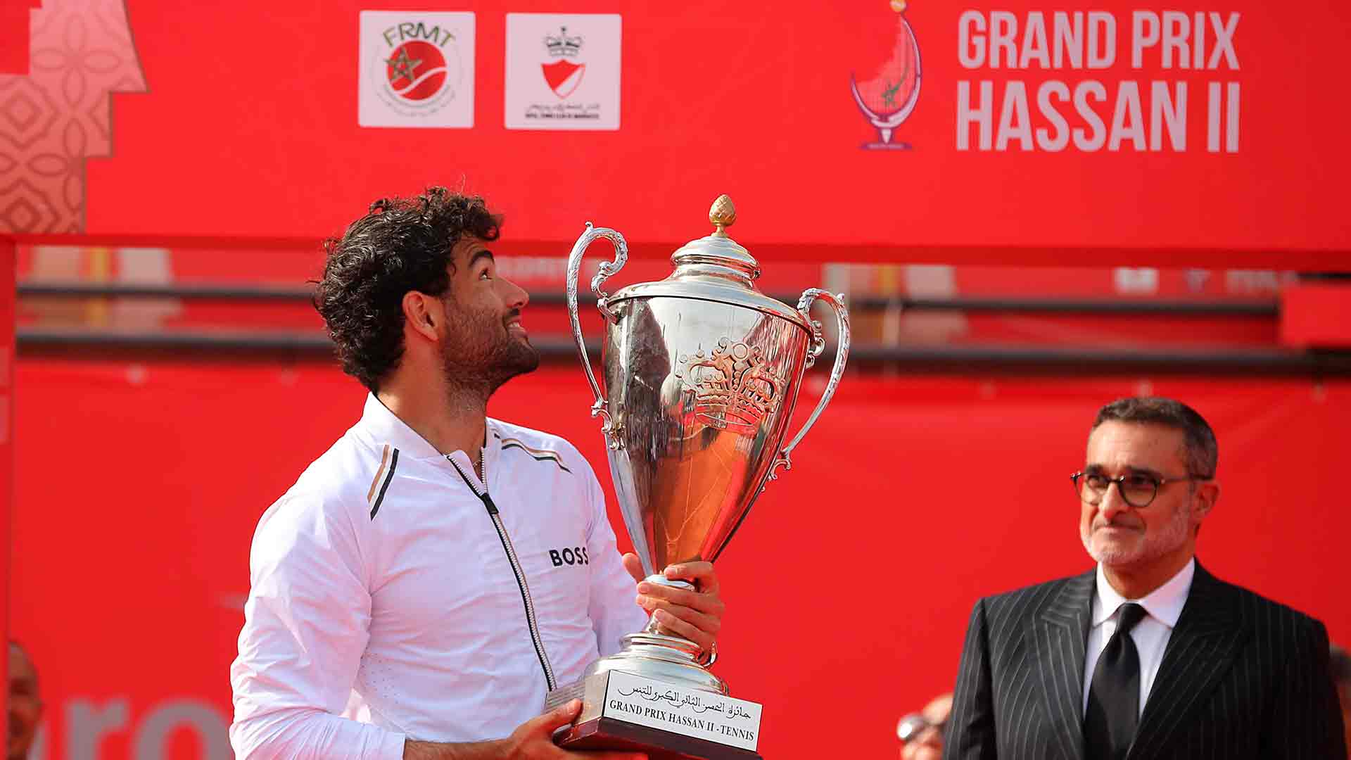Berrettini supera a Carballés para coronarse en Marrakech