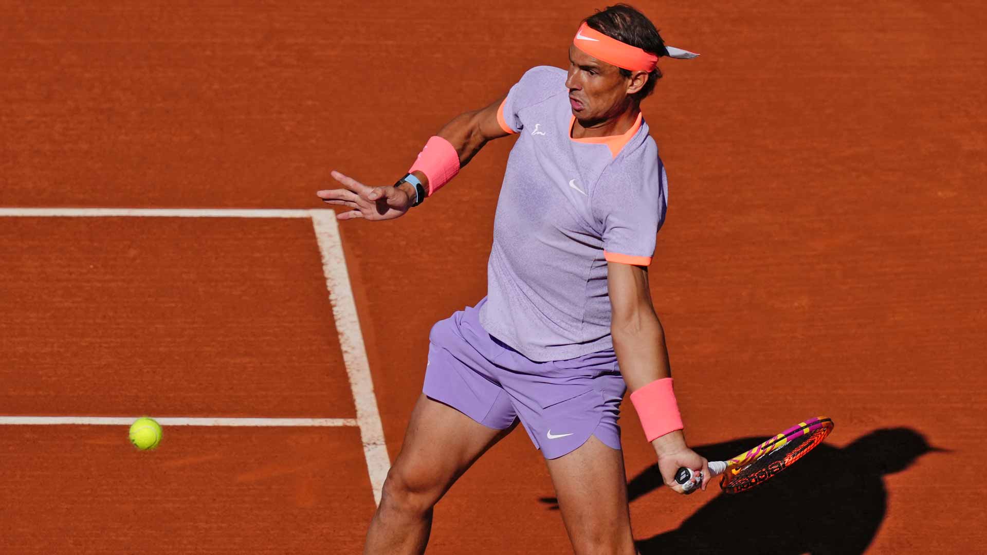 Nadal completa un emotivo regreso en Barcelona