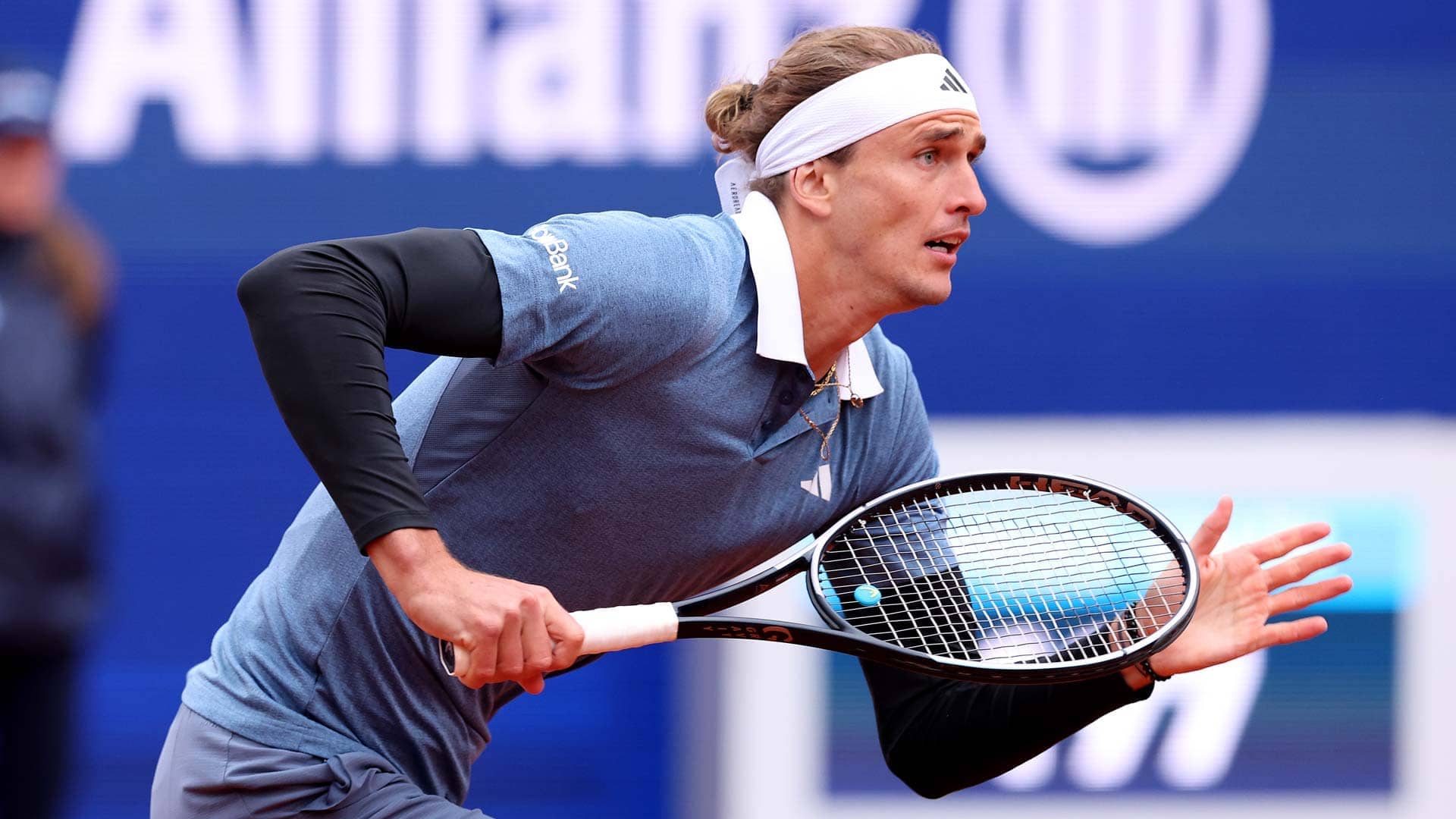 Zverev completes opening Munich win after hail delay