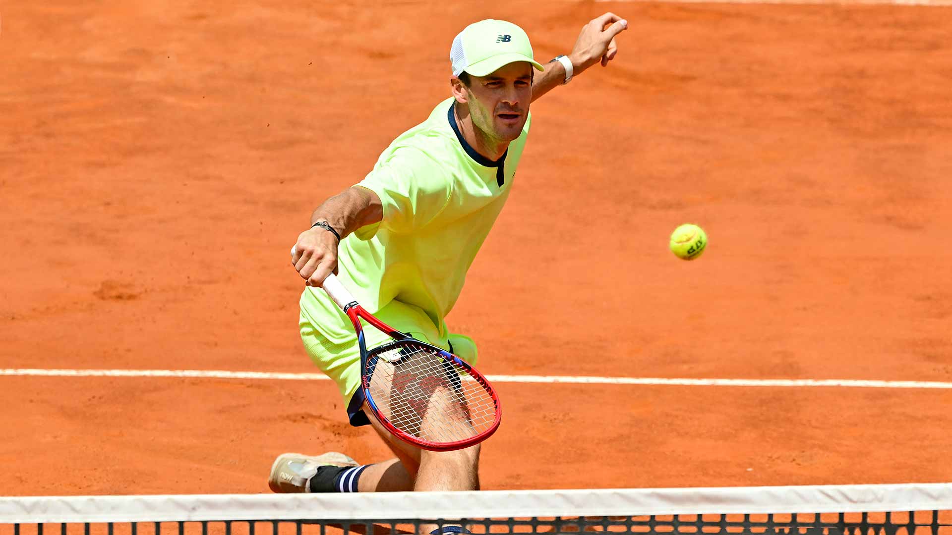 Tommy Paul beats Hubert Hurkacz in Rome ATP Tour Tennis