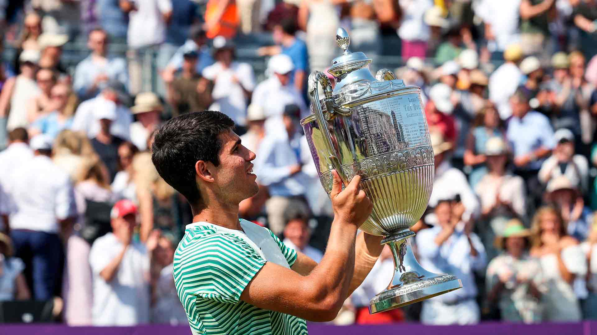 Carlos Alcaraz defenderá título en Queen's esta temporada.
