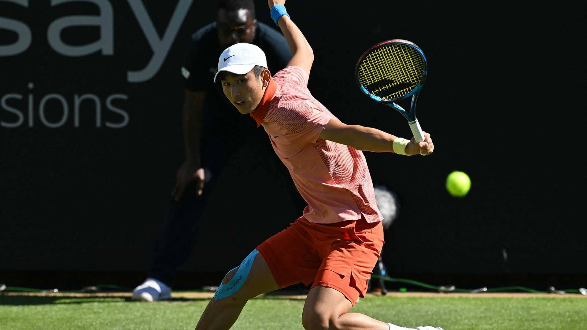 Shang Juncheng defeats Tomas Martin Etcheverry in Eastbourne | ATP Tour