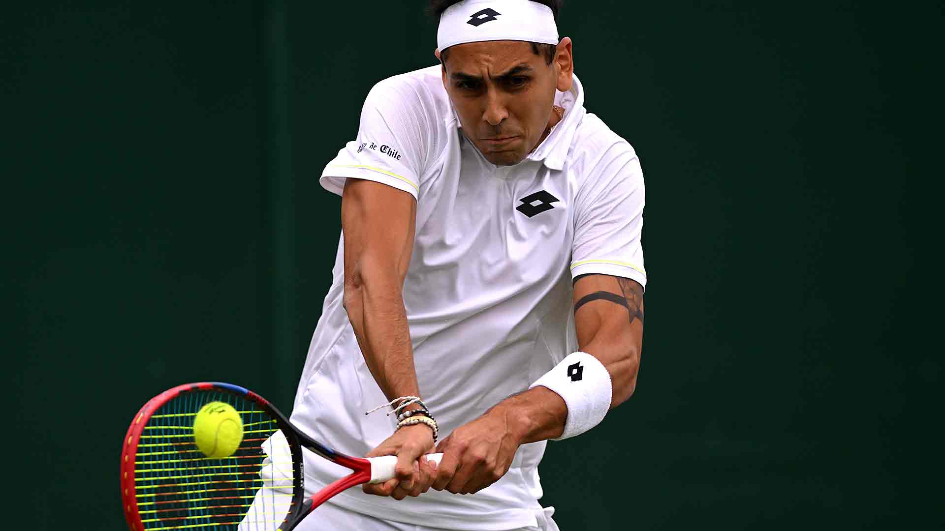 Alejandro Tabilo llega a Londres, después de ser el primer chileno en ganar un título en césped.