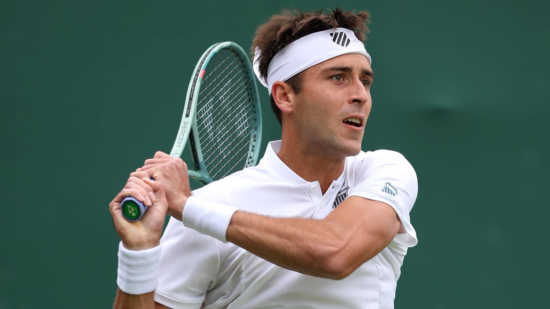 Tomás Etcheverry se mide ante Popyrin y busca firmar R3 en Wimbledon por primera vez.