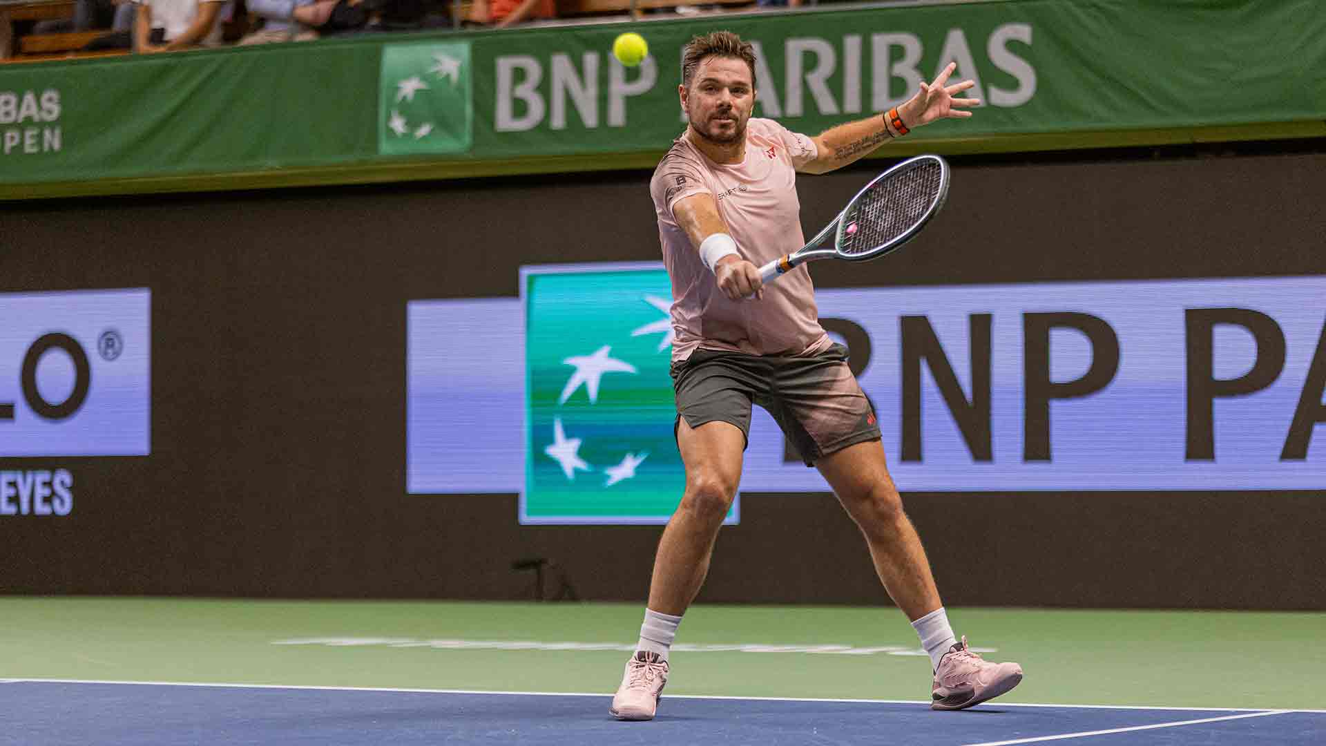 Wawrinka también puede con Rublev en Estocolmo