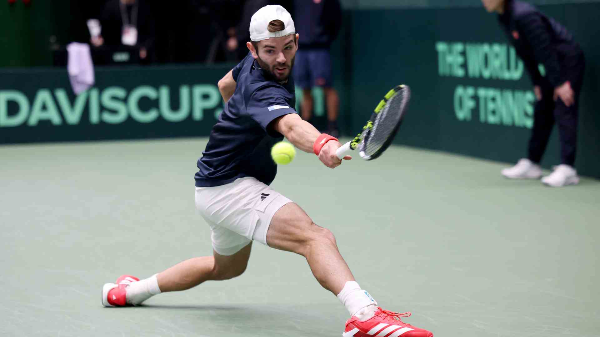 Fearnley, Michelsen boost G.B., U.S.A with debut Davis Cup wins