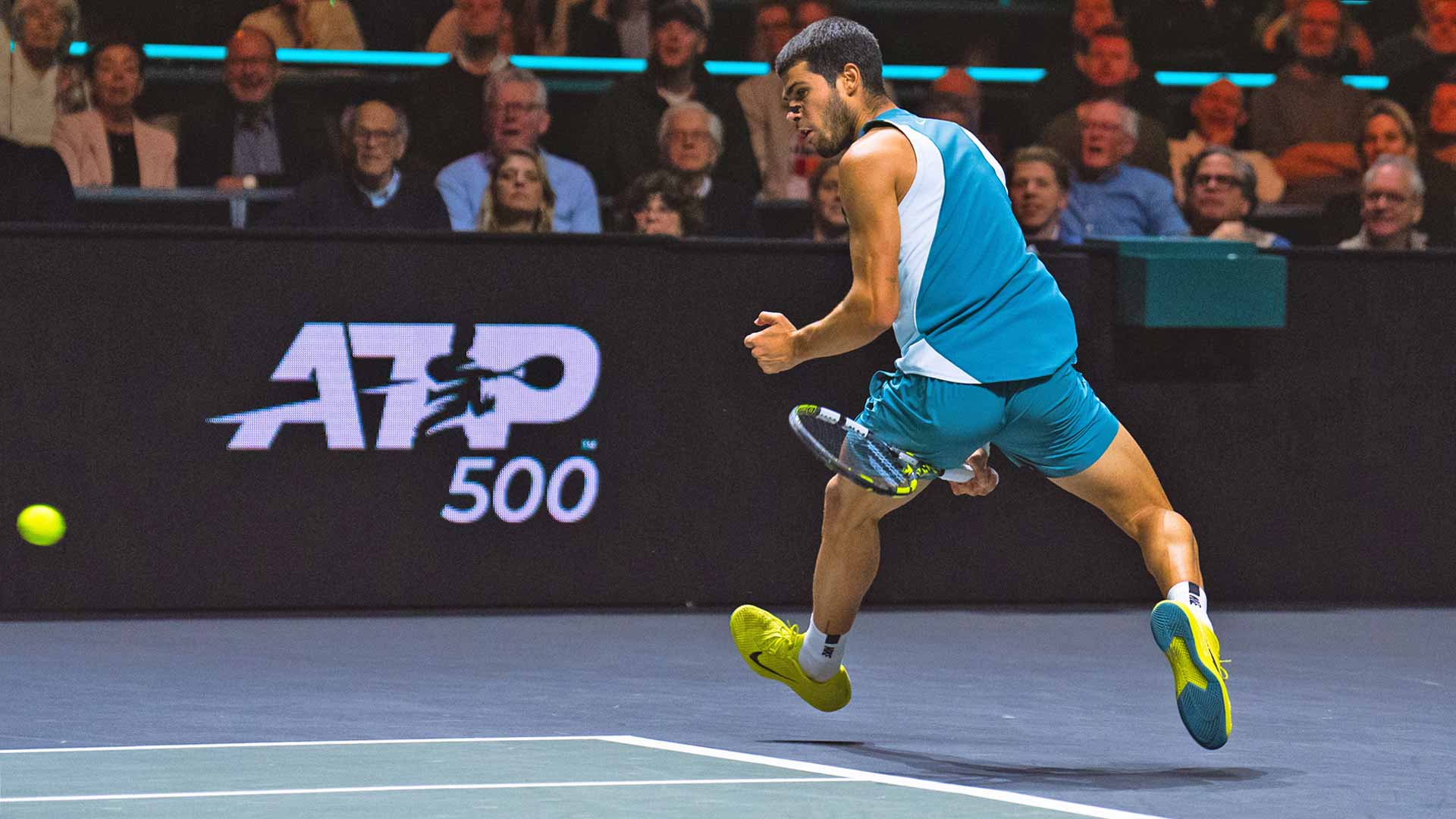 Showtime Alcaraz holds off Hurkacz, sets De Minaur final in Rotterdam