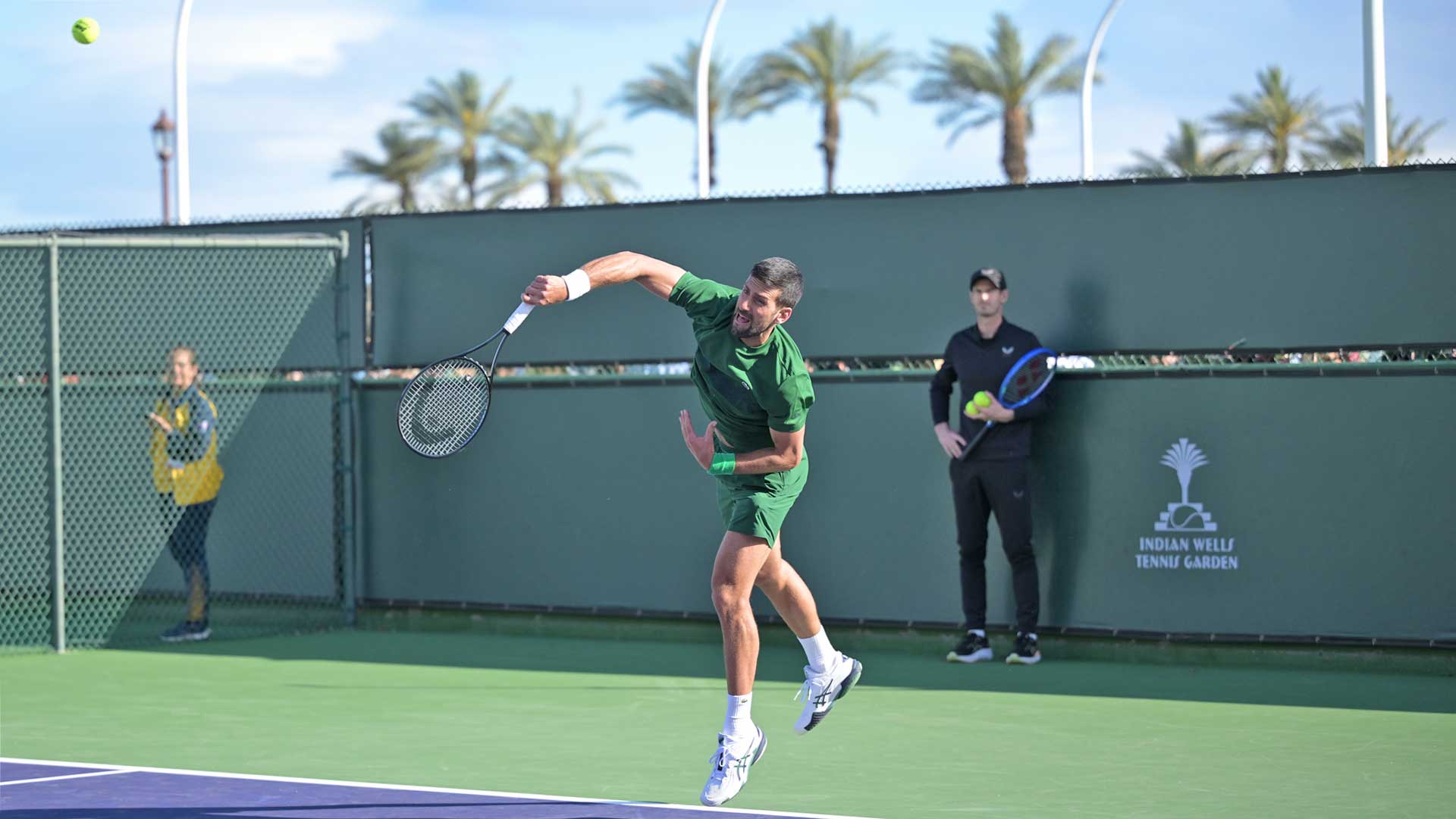 Novak Djokovic practises on Thursday in Indian Wells, with coach Andy Murray looking on.
