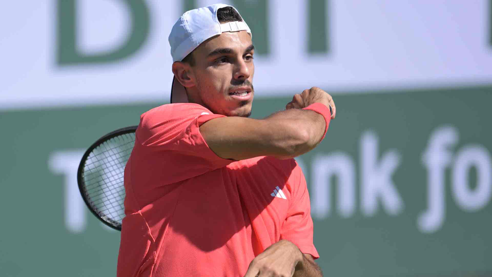 Francisco Cerúndolo avanzó este lunes a cuarta ronda del BNP Paribas Open 2025.