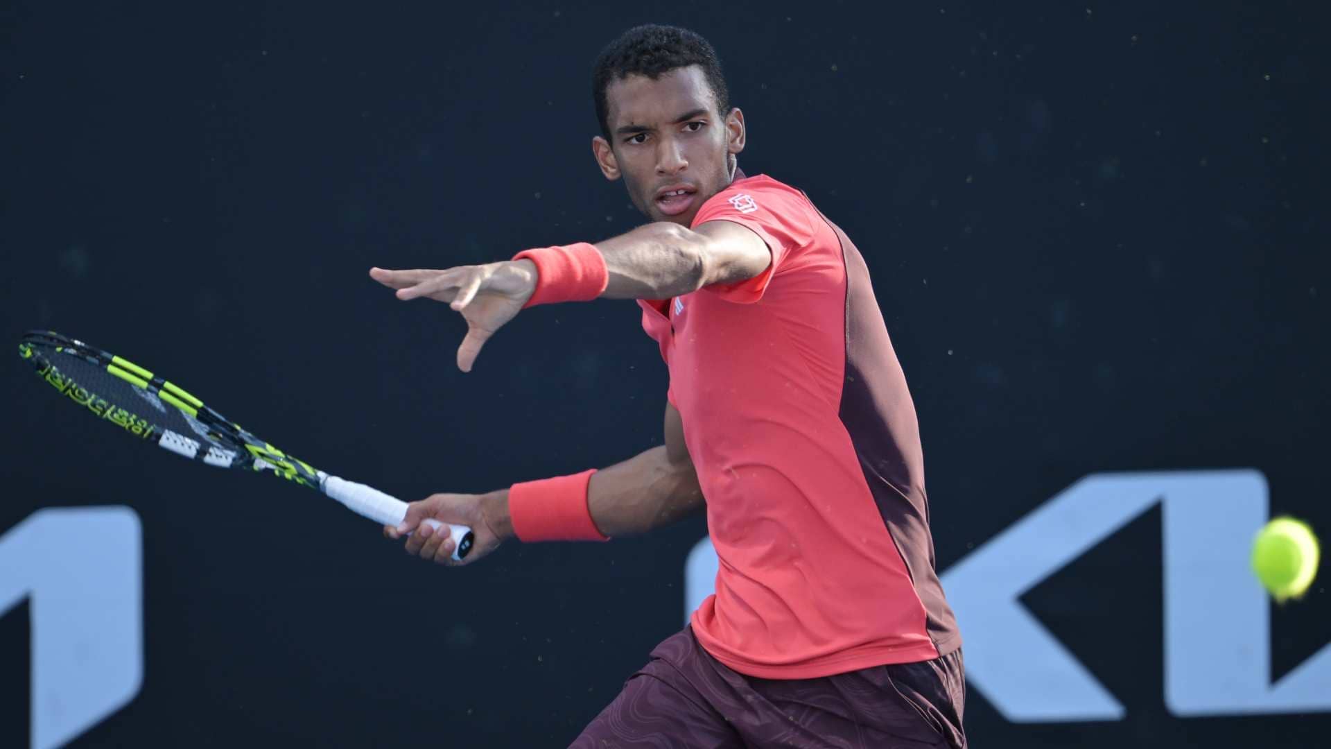 Felix Auger-Aliassime owns a 16-6 record on the 2025 season.