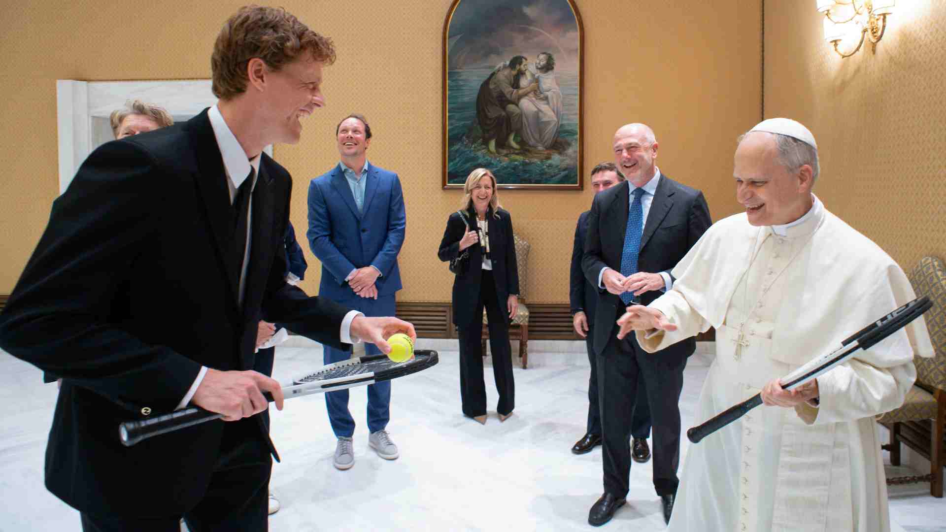 El Papa León XIV recibe a Jannik Sinner en el Vaticano