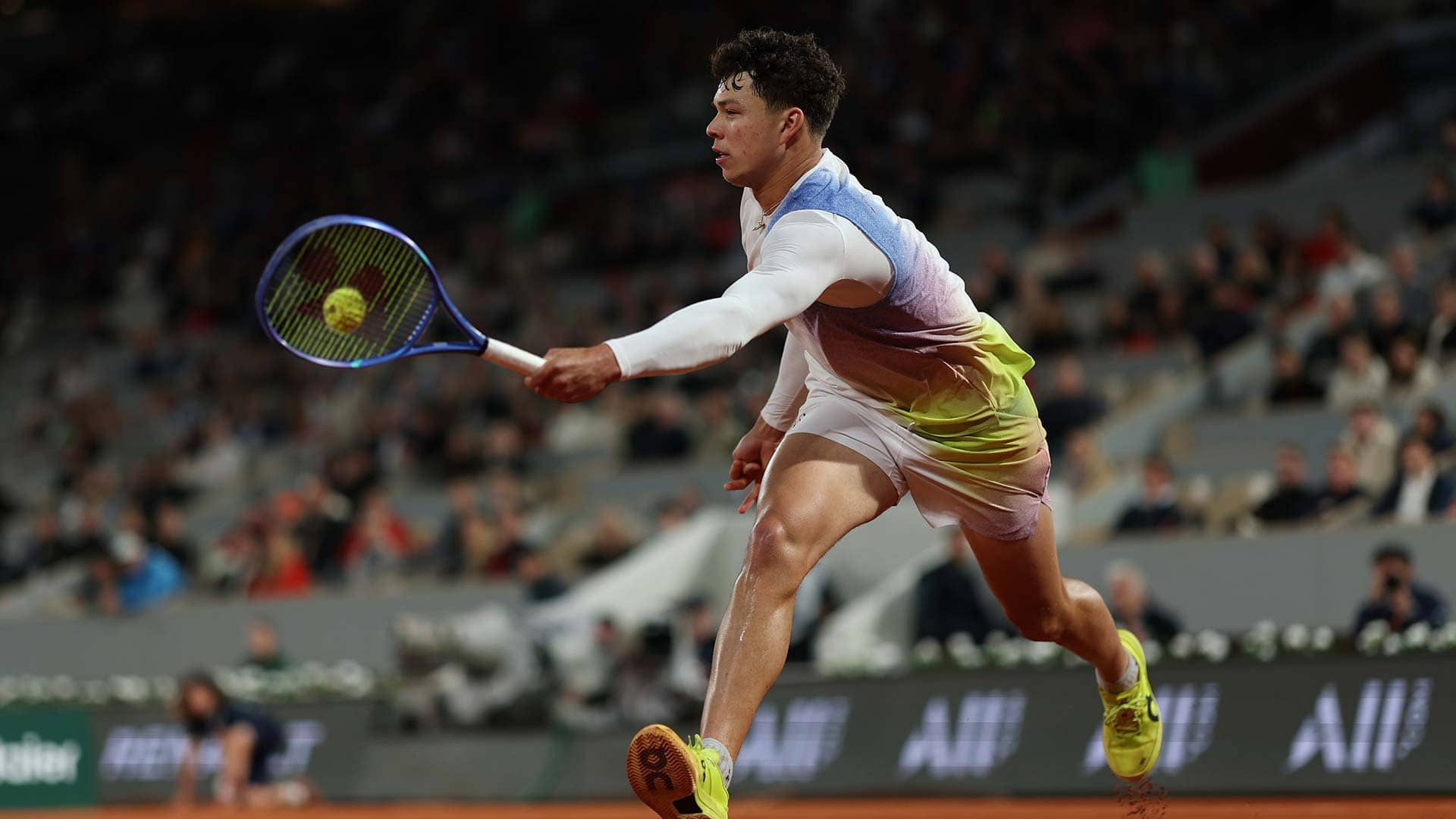 Ben Shelton defeats Lorenzo Sonego on Sunday in Paris.