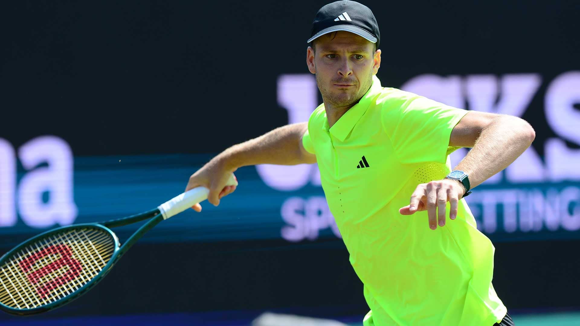Hubert Hurkacz was scheduled to meet Mark Lajal on Thursday in 's-Hertogenbosch.
