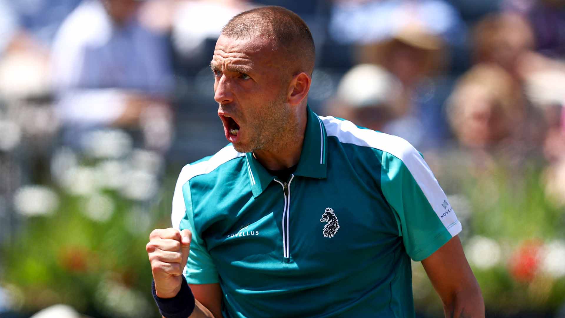 Which players received a Wimbledon wild card?