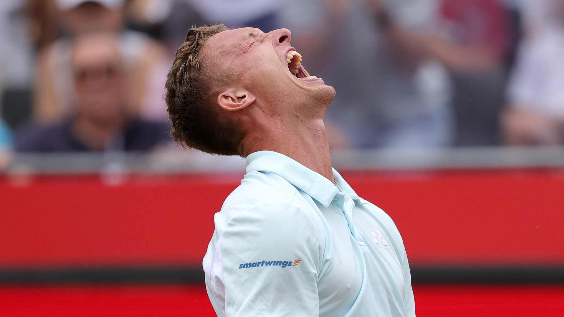 Lehecka silences Draper, Queen's Club crowd to reach first grass final