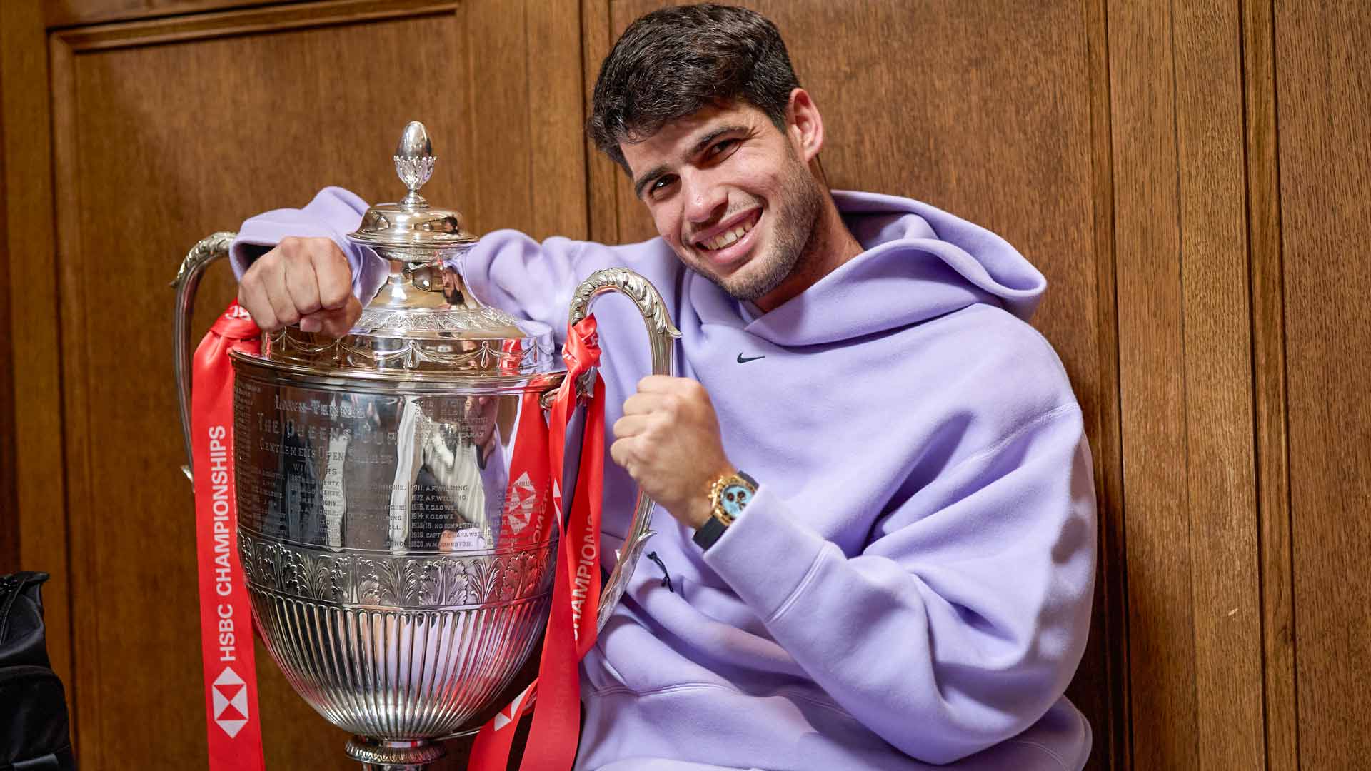 Versatilidad de oro: Alcaraz iguala un hito de Federer en los cambios de superficie