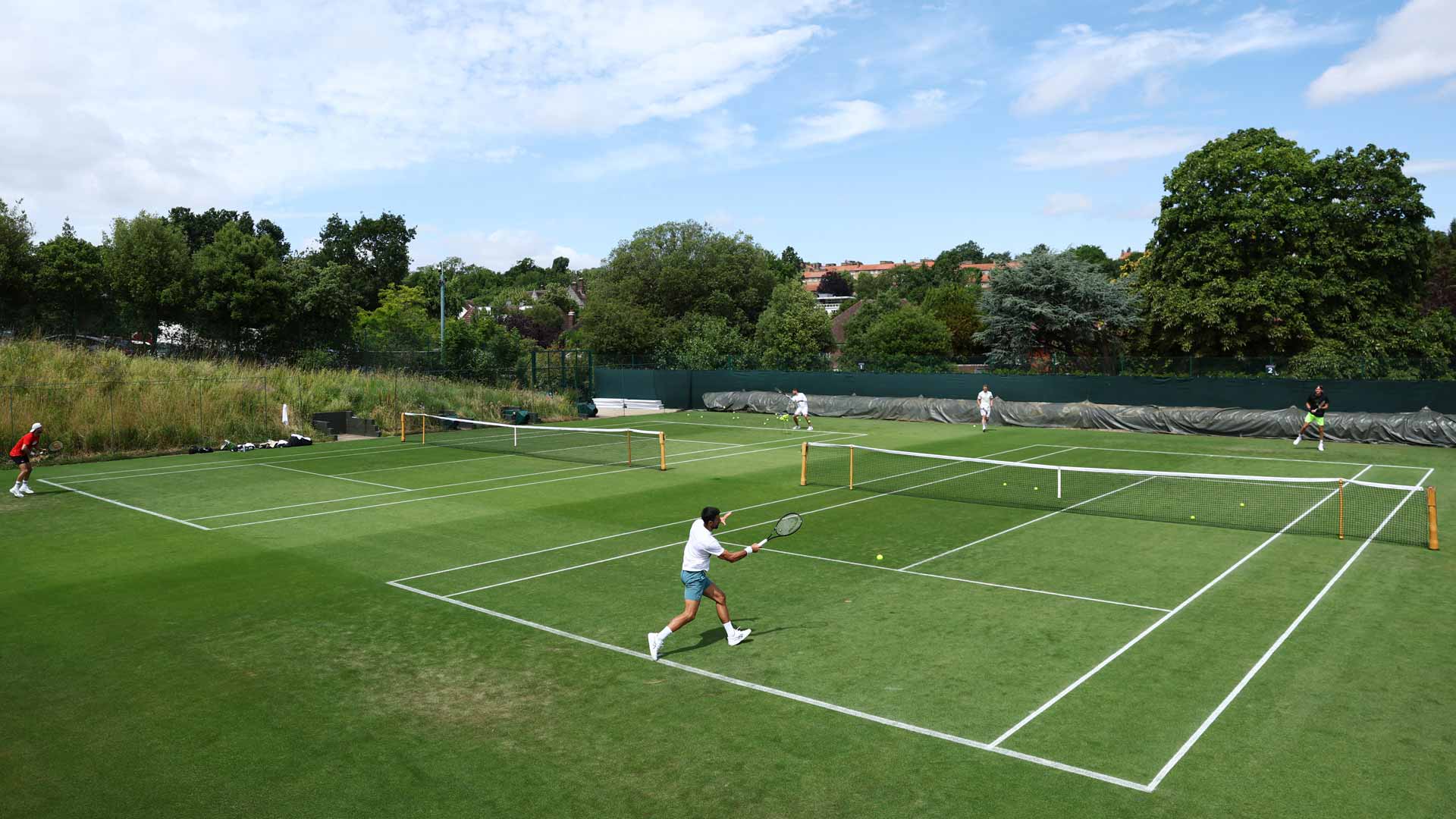 <a href='https://www.atptour.com/en/tournaments/wimbledon/540/overview'>Wimbledon</a> Tuesday practice.