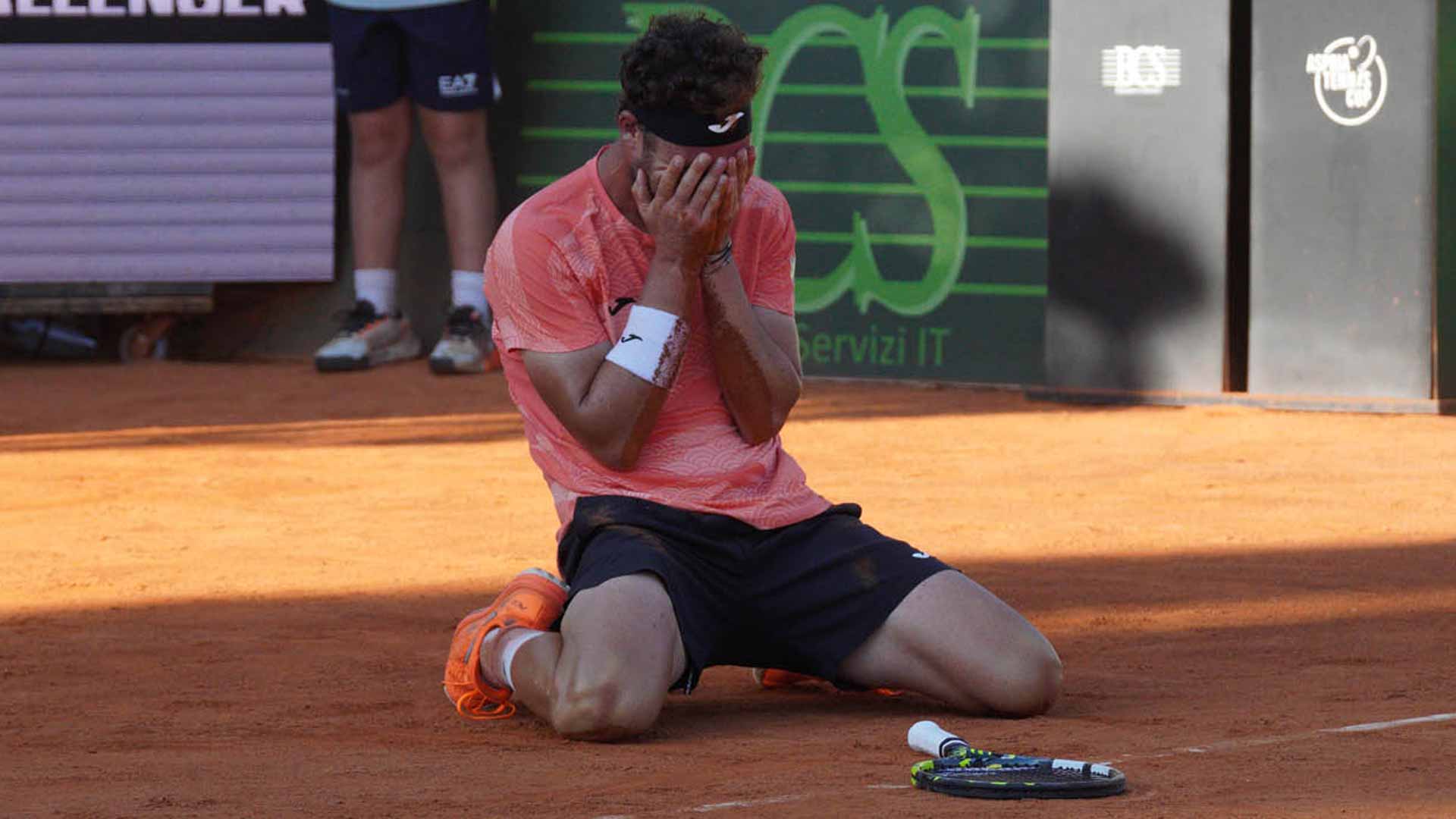 <a href='https://www.atptour.com/en/players/marco-cecchinato/cf01/overview'>Marco Cecchinato</a> celebrates winning the Milan Challenger.