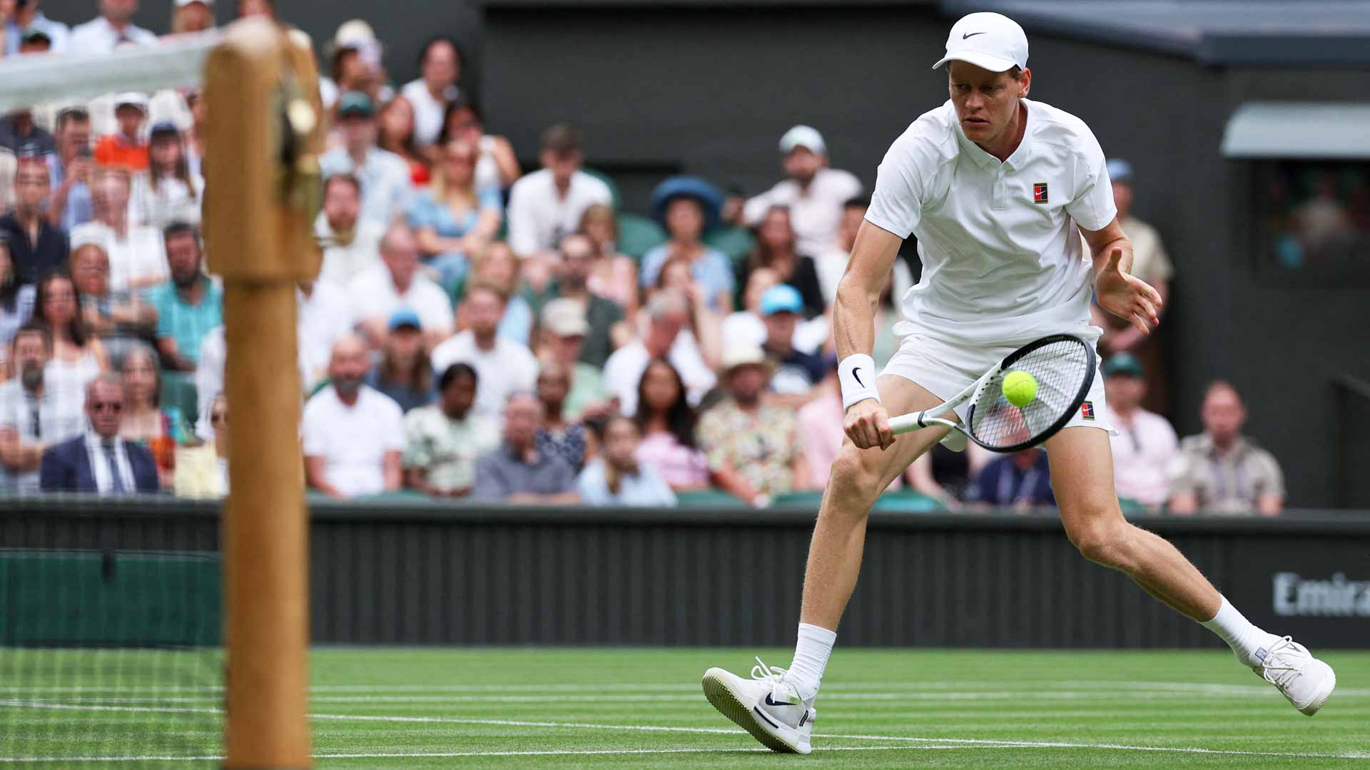 Sinner stays flawless in Wimbledon bid 
