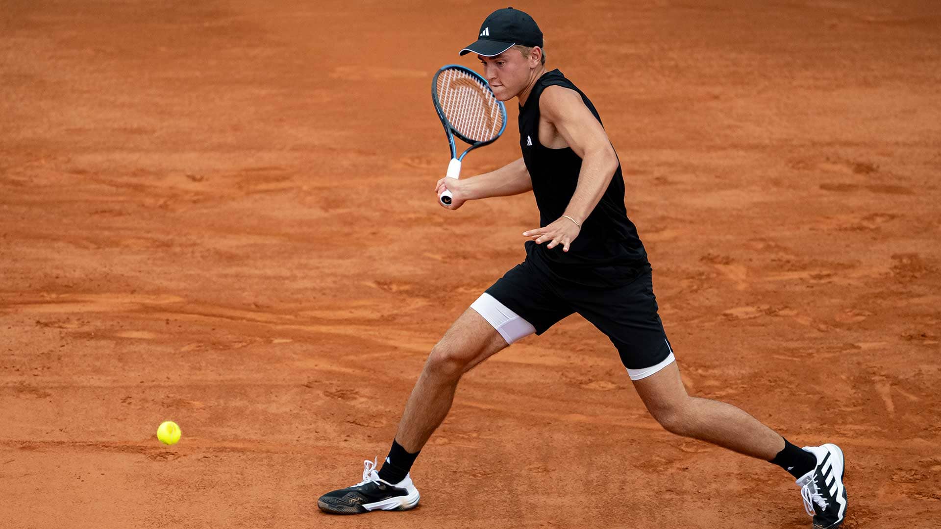 <a href='https://www.atptour.com/en/players/justin-engel/e0dd/overview'>Justin Engel</a>