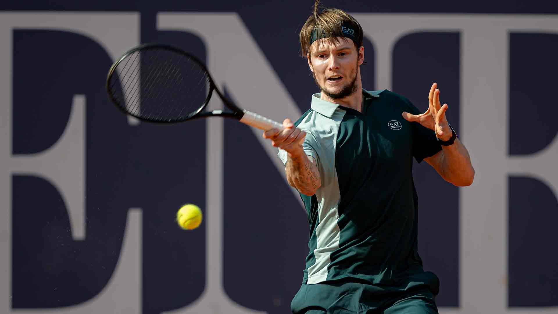 Bublik resiste en un día difícil para los favoritos en Kitzbühel