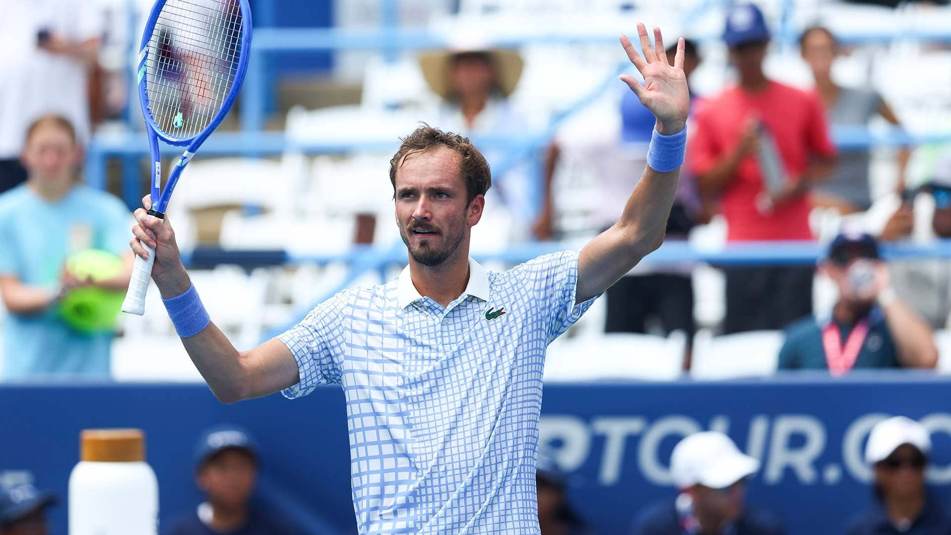 Former finalist Medvedev keeps moving in Washington