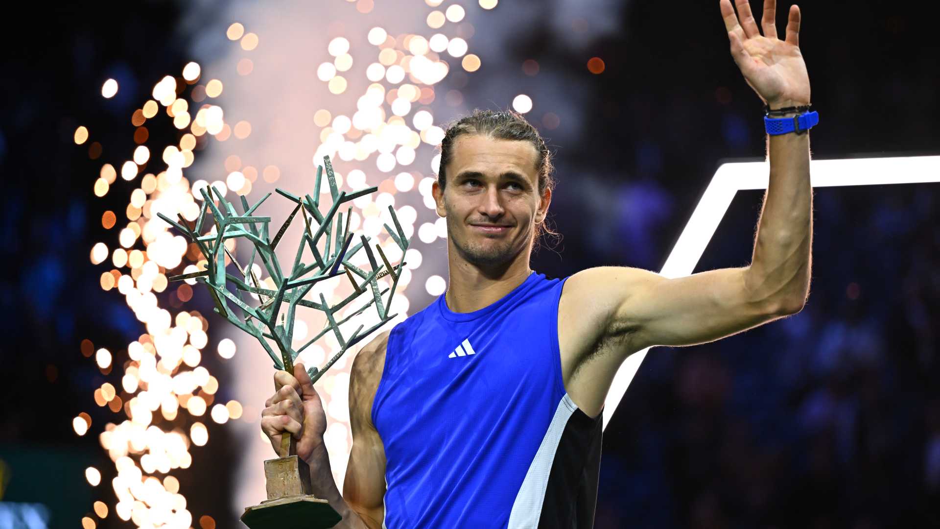 <a href='https://www.atptour.com/es/players/alexander-zverev/z355/overview'>Alexander Zverev</a>