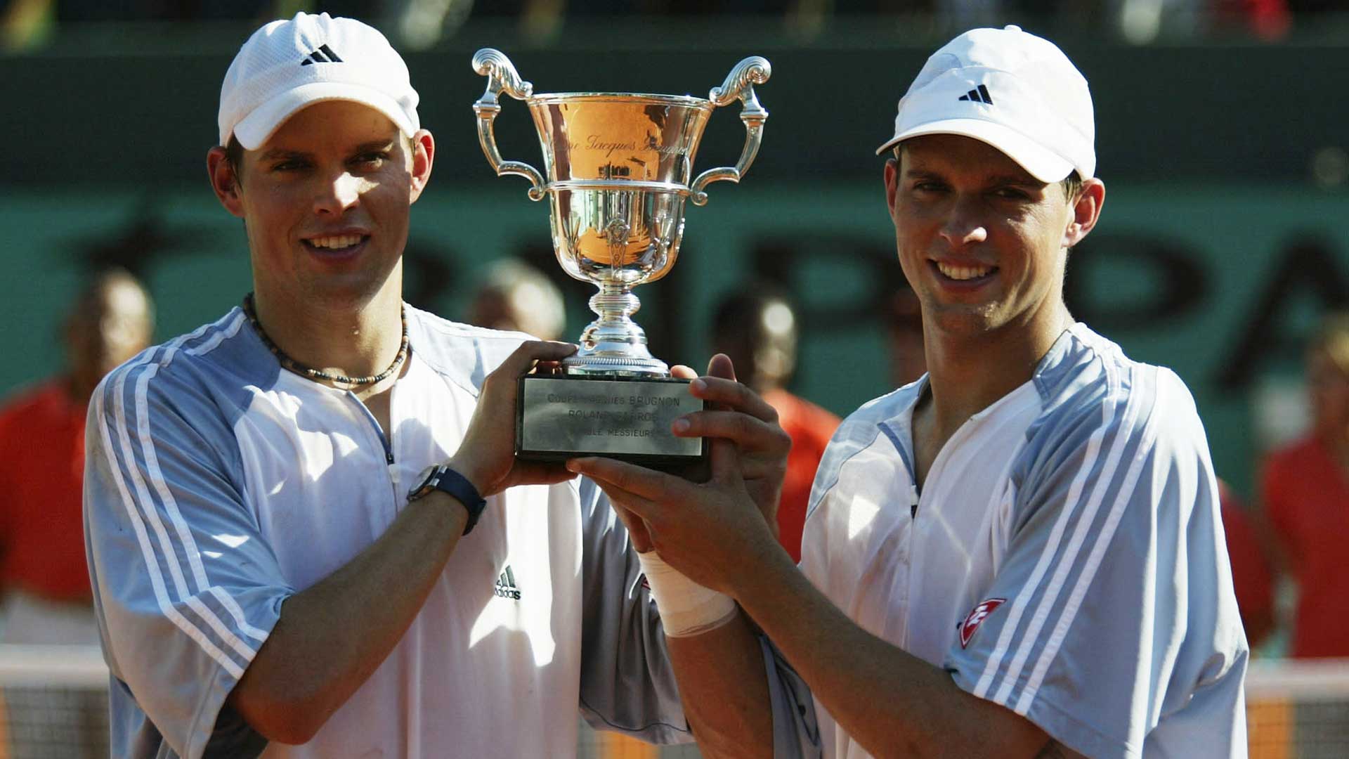 <a href='https://www.atptour.com/en/players/bob-bryan/b588/overview'>Bob Bryan</a>/<a href='https://www.atptour.com/en/players/mike-bryan/b589/overview'>Mike Bryan</a>