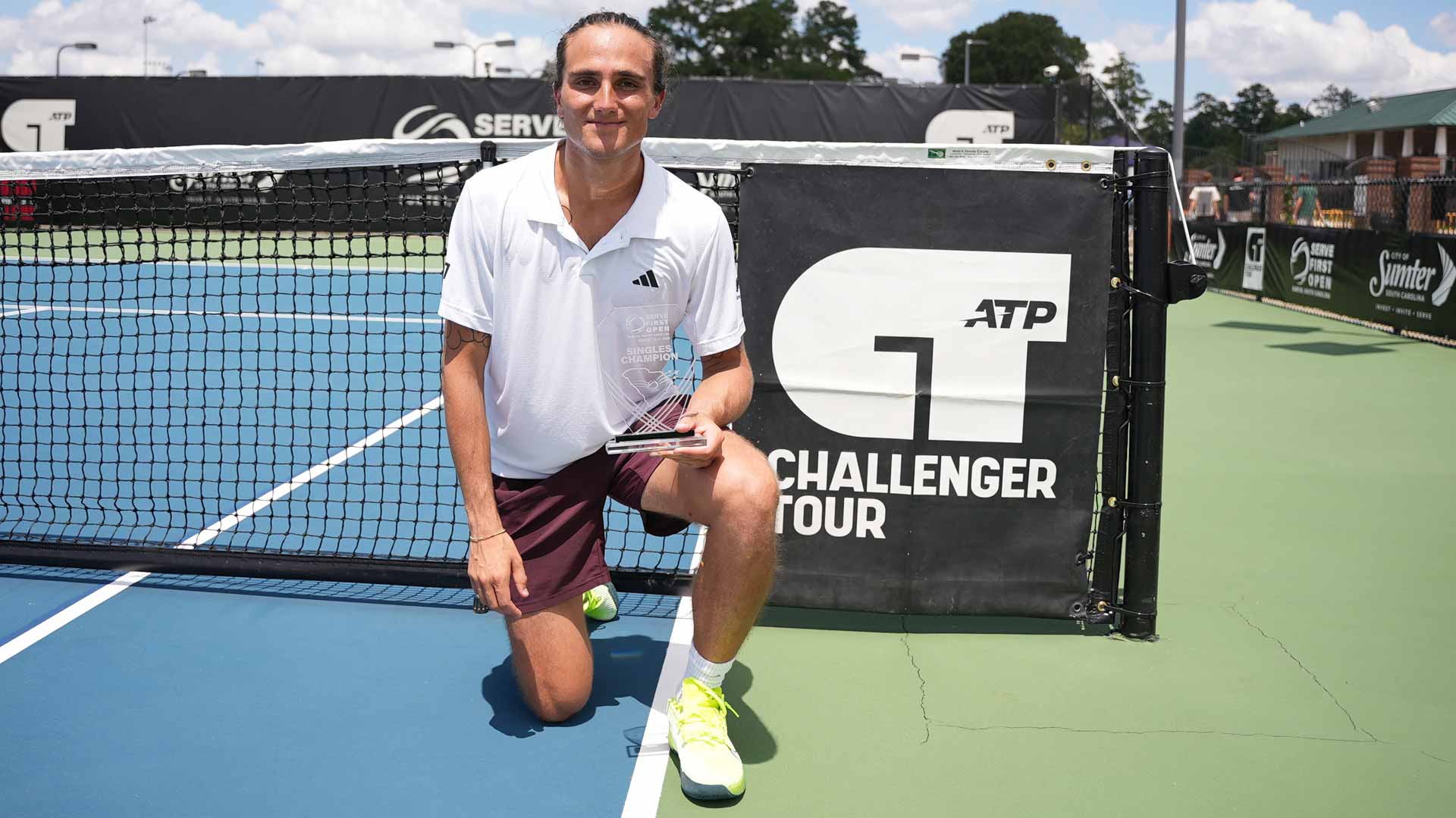 <a href='https://www.atptour.com/en/players/mattia-bellucci/b0gg/overview'>Mattia Bellucci</a> wins the Sumter Challenger.
