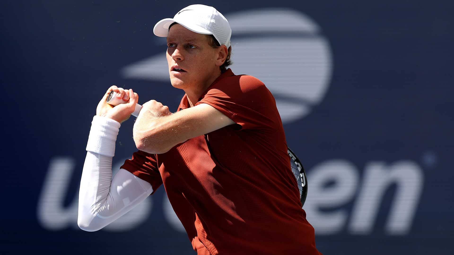 Sinner sweeps through US Open R1