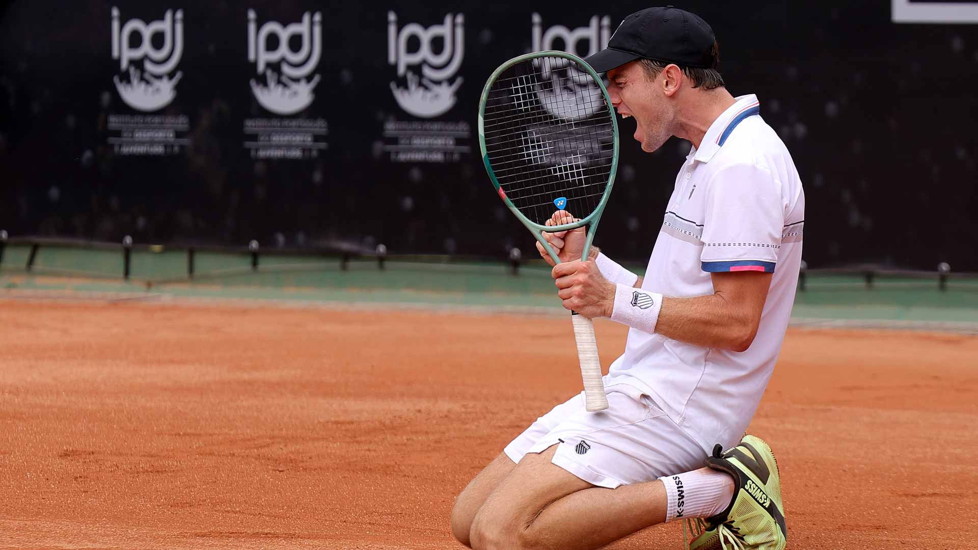 <a href='https://www.atptour.com/en/players/guy-den-ouden/d0h9/overview'>Guy Den Ouden</a> celebrates winning his first Challenger title.