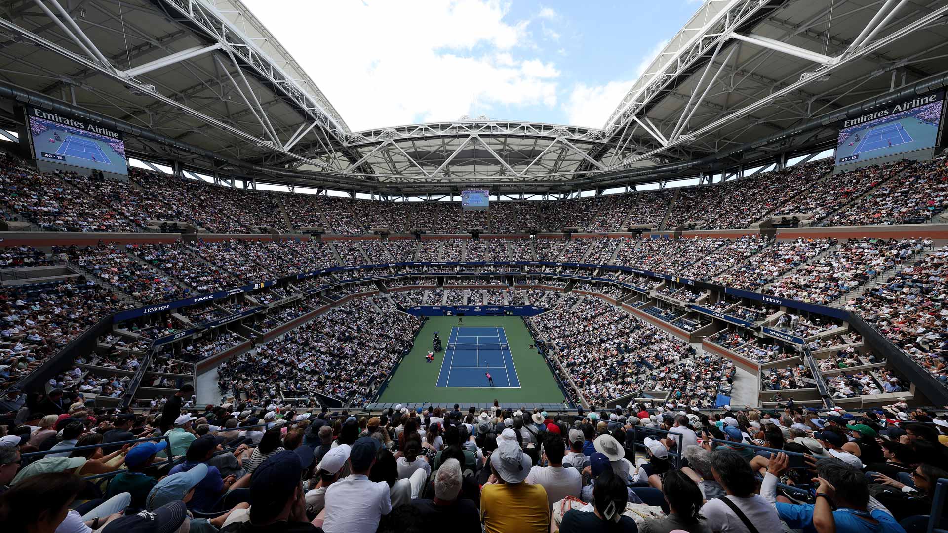 How much prize money will the US Open champion earn?