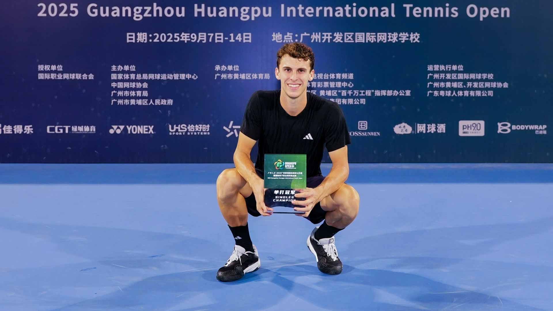 Juan Manuel Cerundolo at the Guangzhou Challenger.