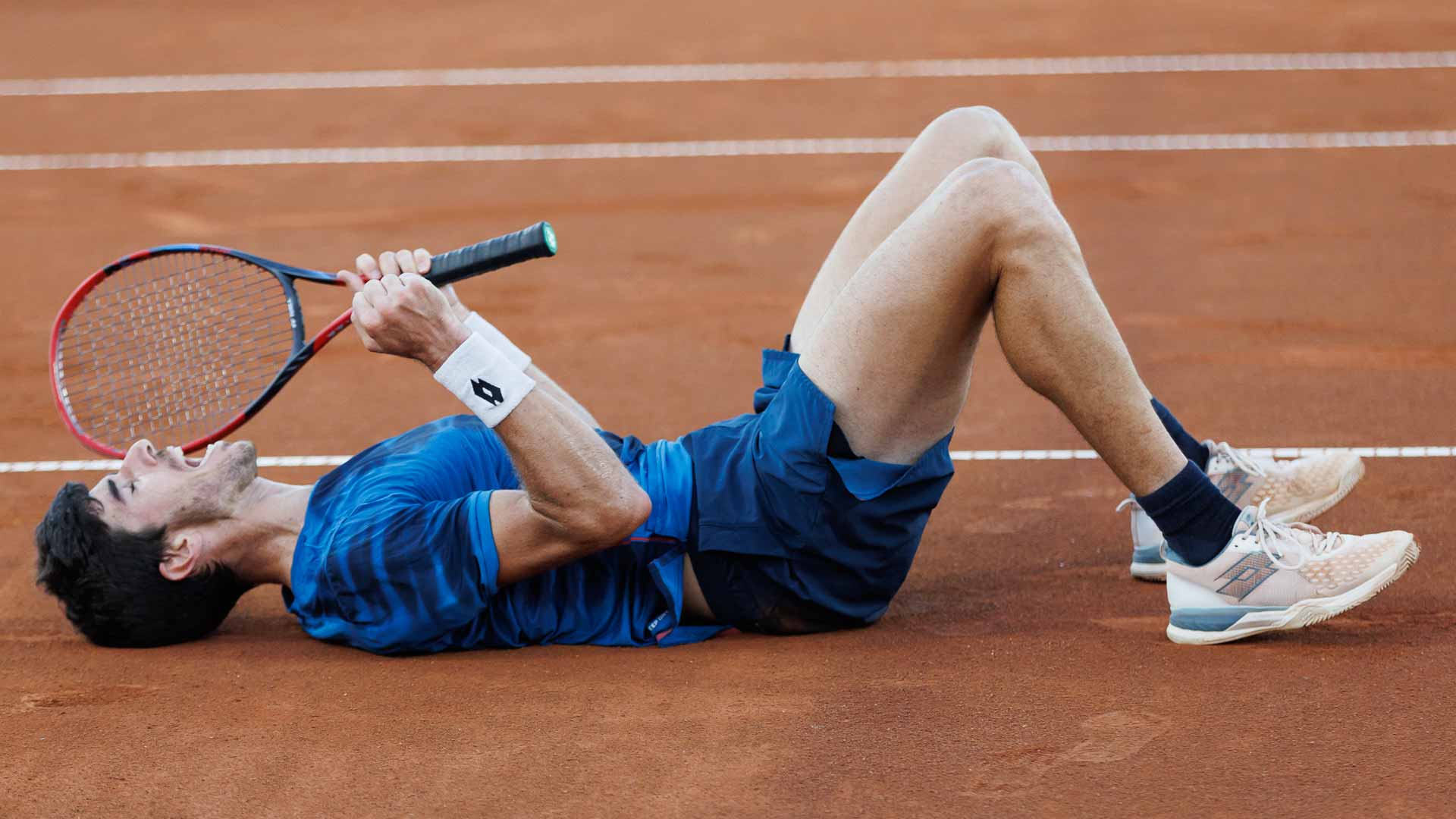<a href='https://www.atptour.com/en/players/franco-agamenone/aa27/overview'>Franco Agamenone</a> celebrates winning the Targu Mures Challenger.