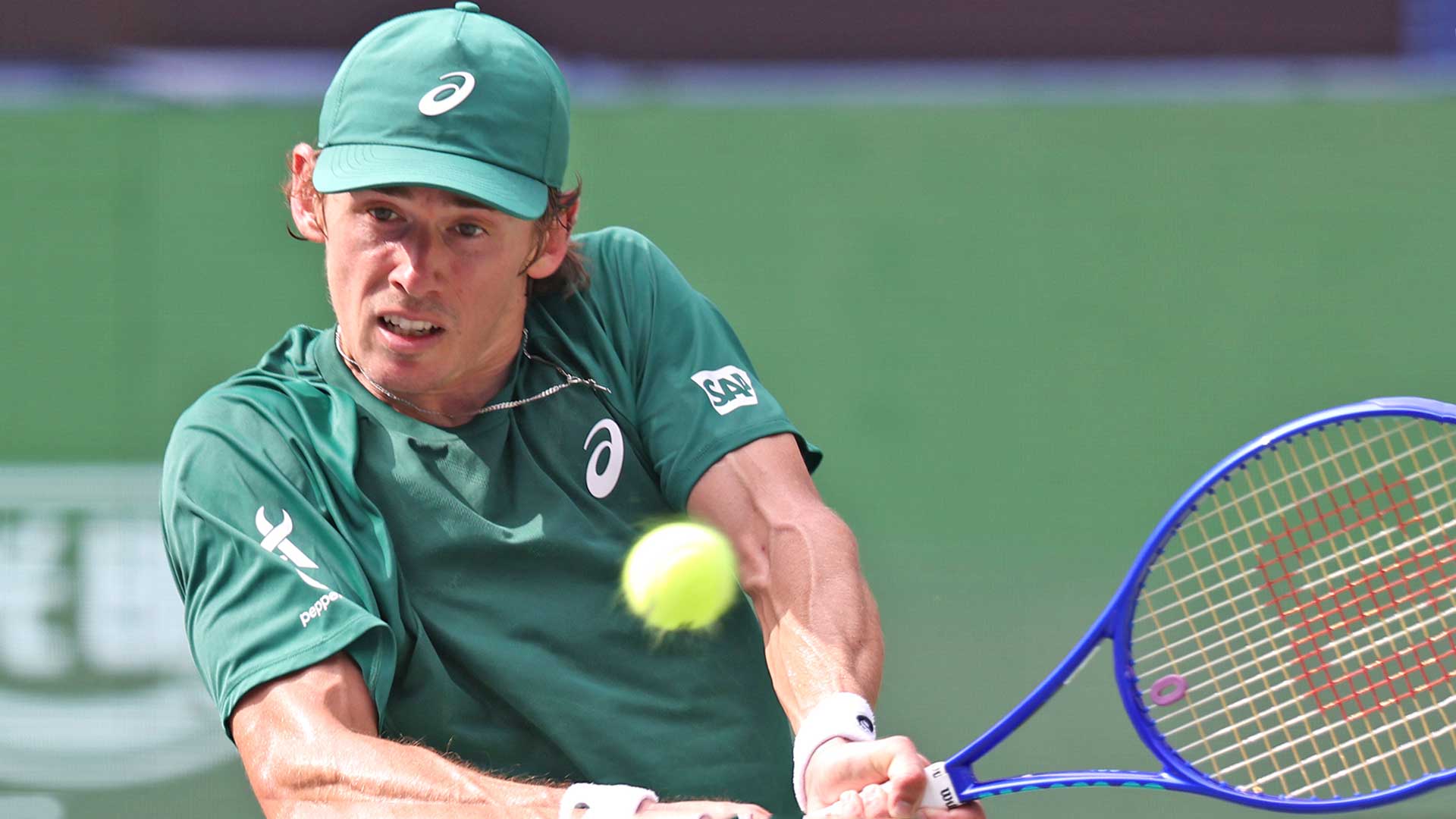 Turin contenders De Minaur, Zverev, Auger-Aliassime advance in Shanghai