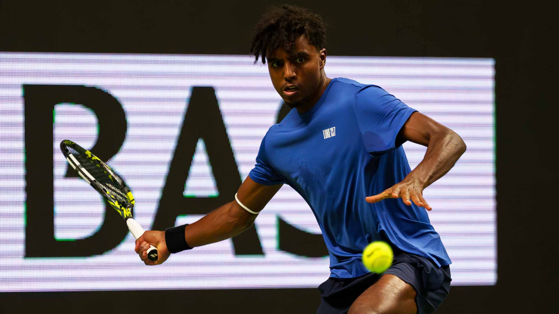 Elias Ymer defeats younger brother in Stockholm sibling showdown
