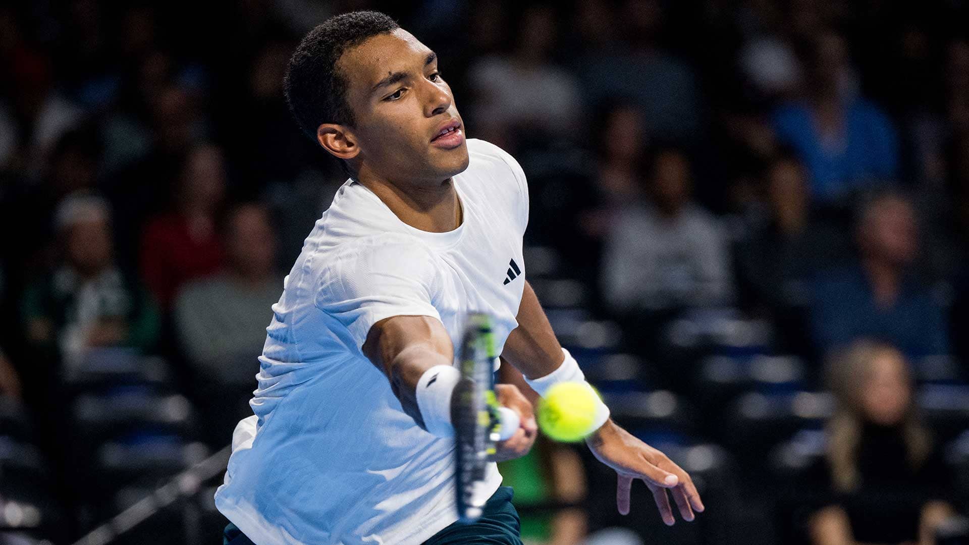 Auger-Aliassime prevails in third-set tie-break in Brussels thriller