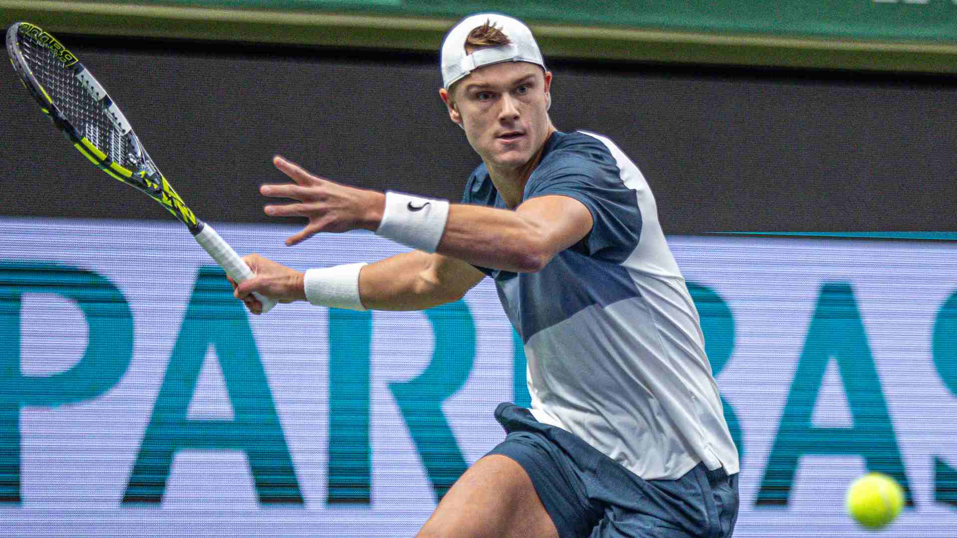 Rune rules the risk: Dane rides 59 winners into Stockholm SFs, Ruud advances