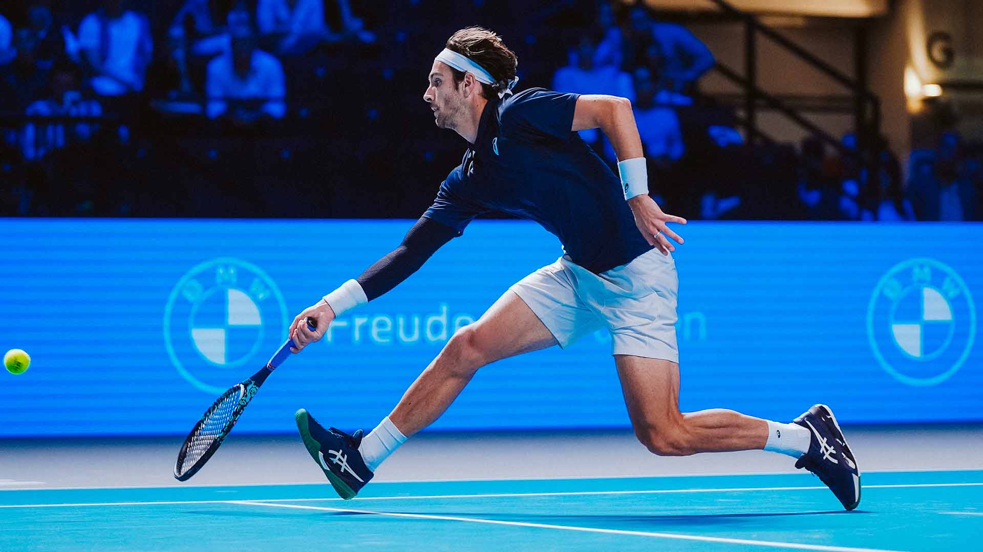 Musetti survives last-minute opponent swap in style in Vienna!
