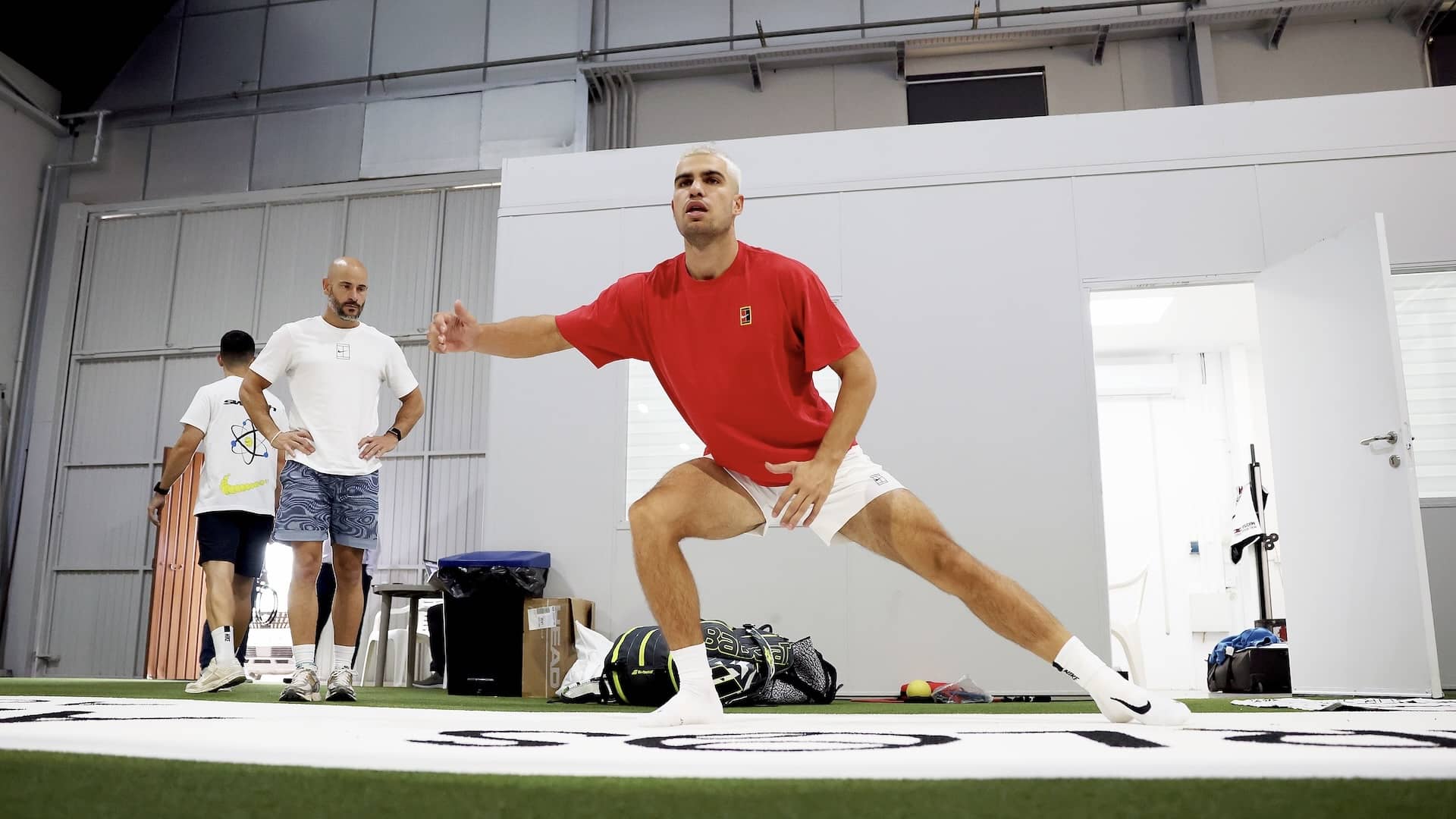 Carlos Alcaraz, durante su entrenamiento de este miércoles en Murcia.