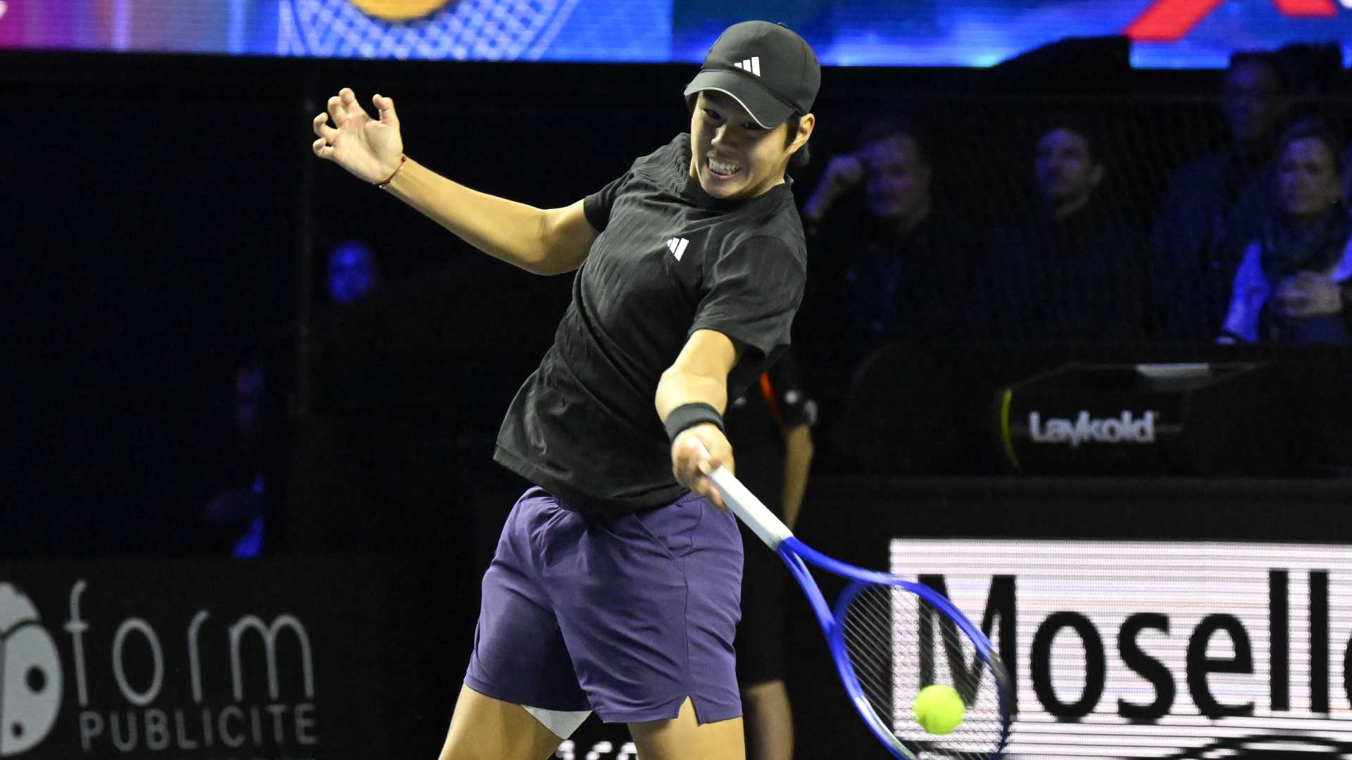 Tien finds late surge to capture maiden ATP Tour title in Metz