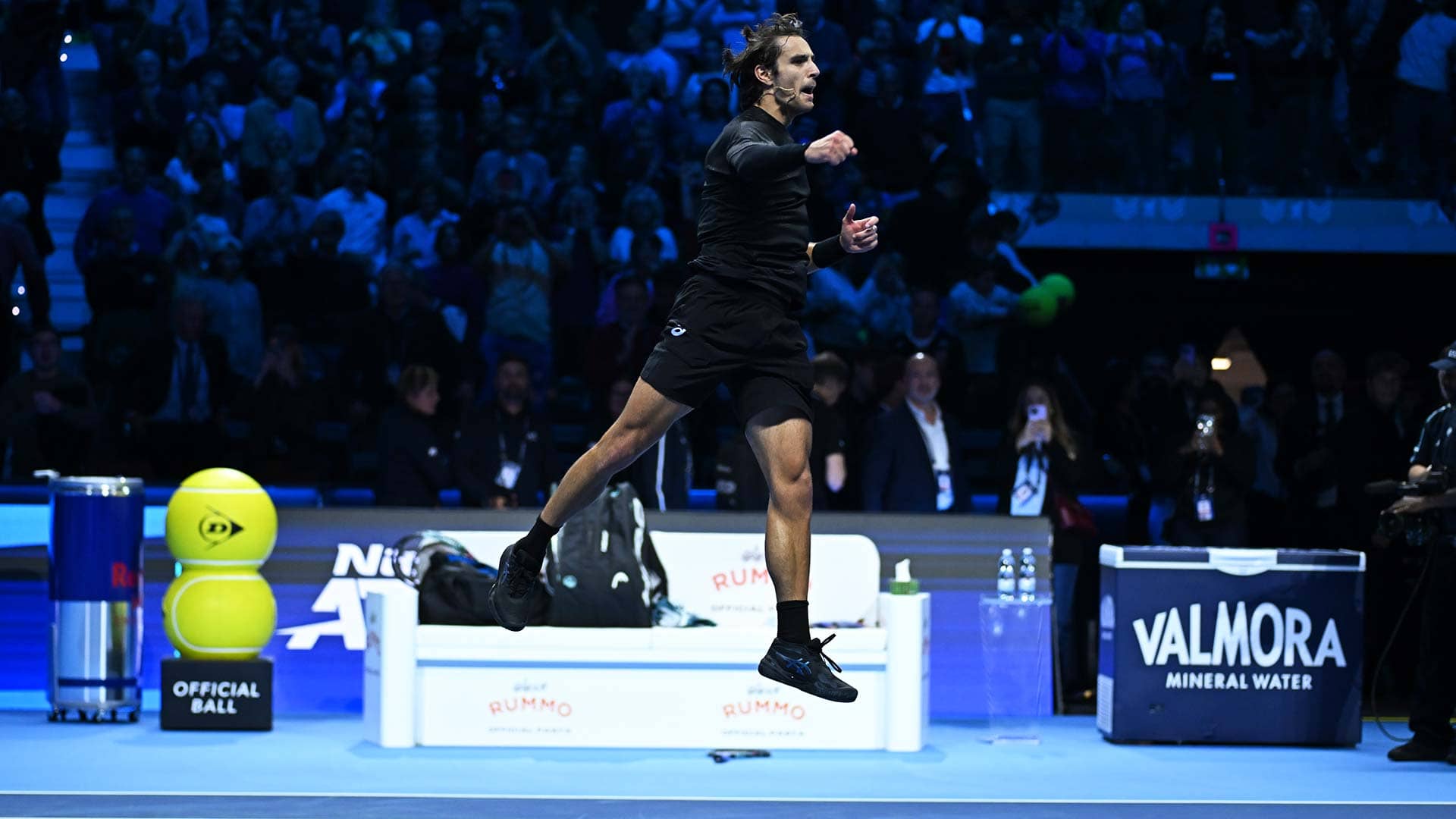 Musetti battles back from the brink to stay alive in Turin, defeats De Minaur in thriller