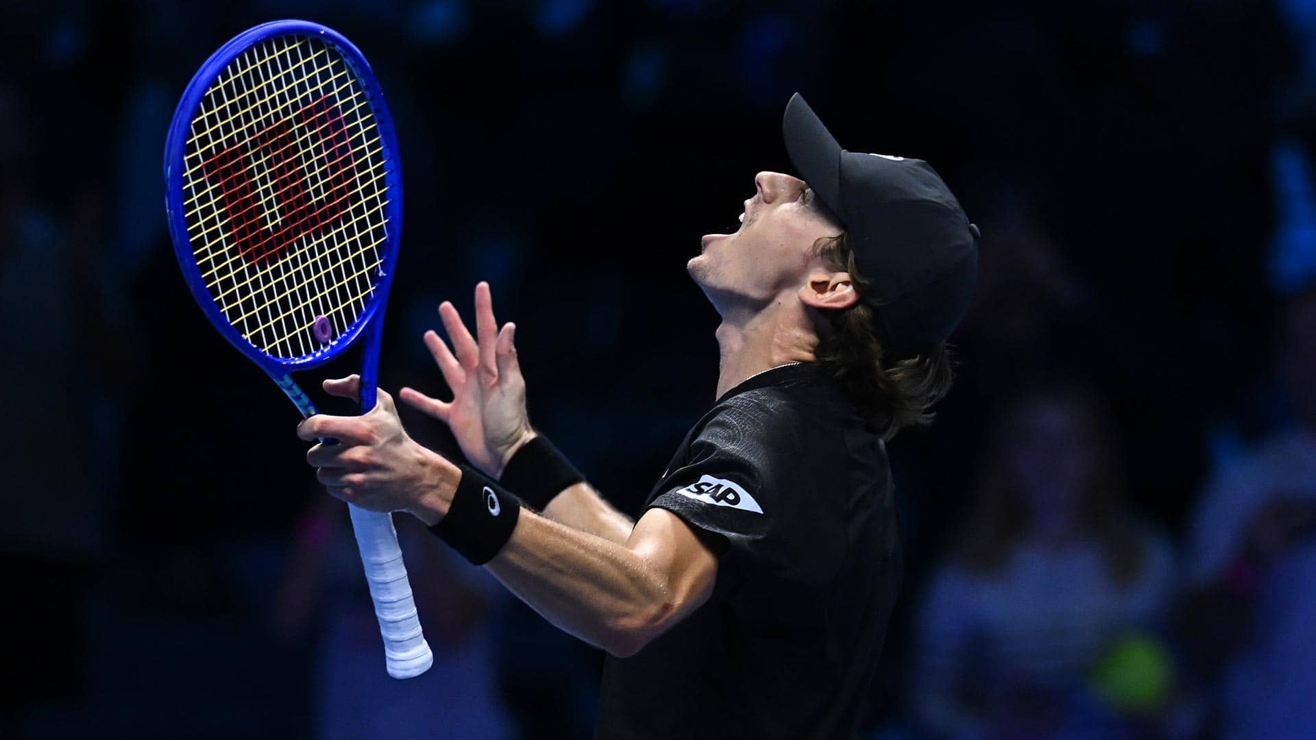 De Minaur defeats Fritz in Turin, now needs Alcaraz favour