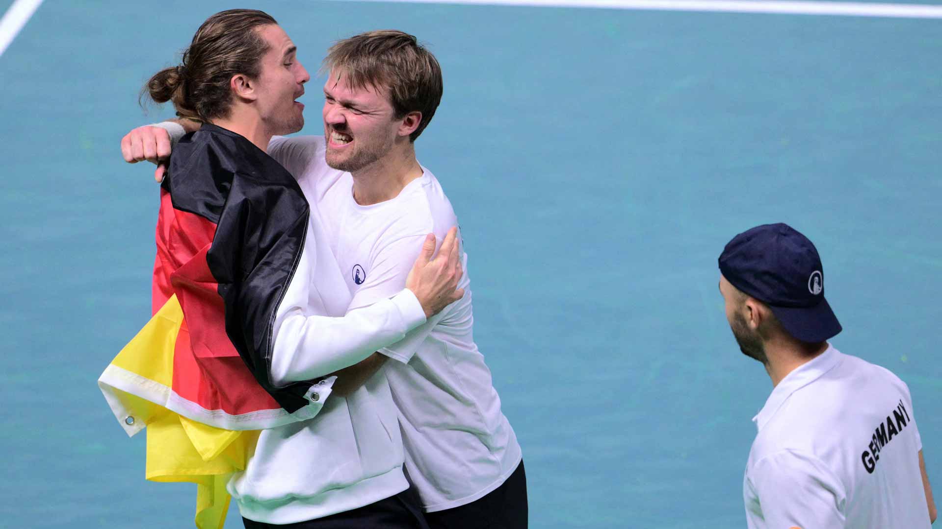 Krawietz/Puetz save 3 MPs, Zverev & Germany survive Argentina