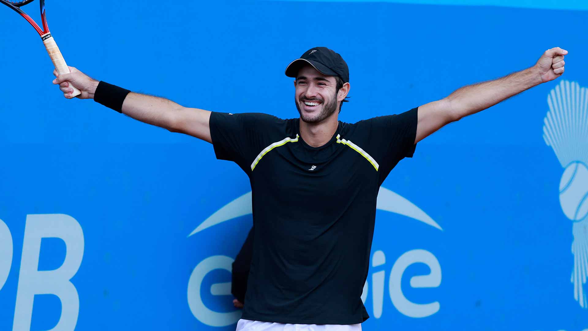 <a href='https://www.atptour.com/en/players/gustavo-heide/h0du/overview'>Gustavo Heide</a> celebrates winning the Florianopolis Challenger.